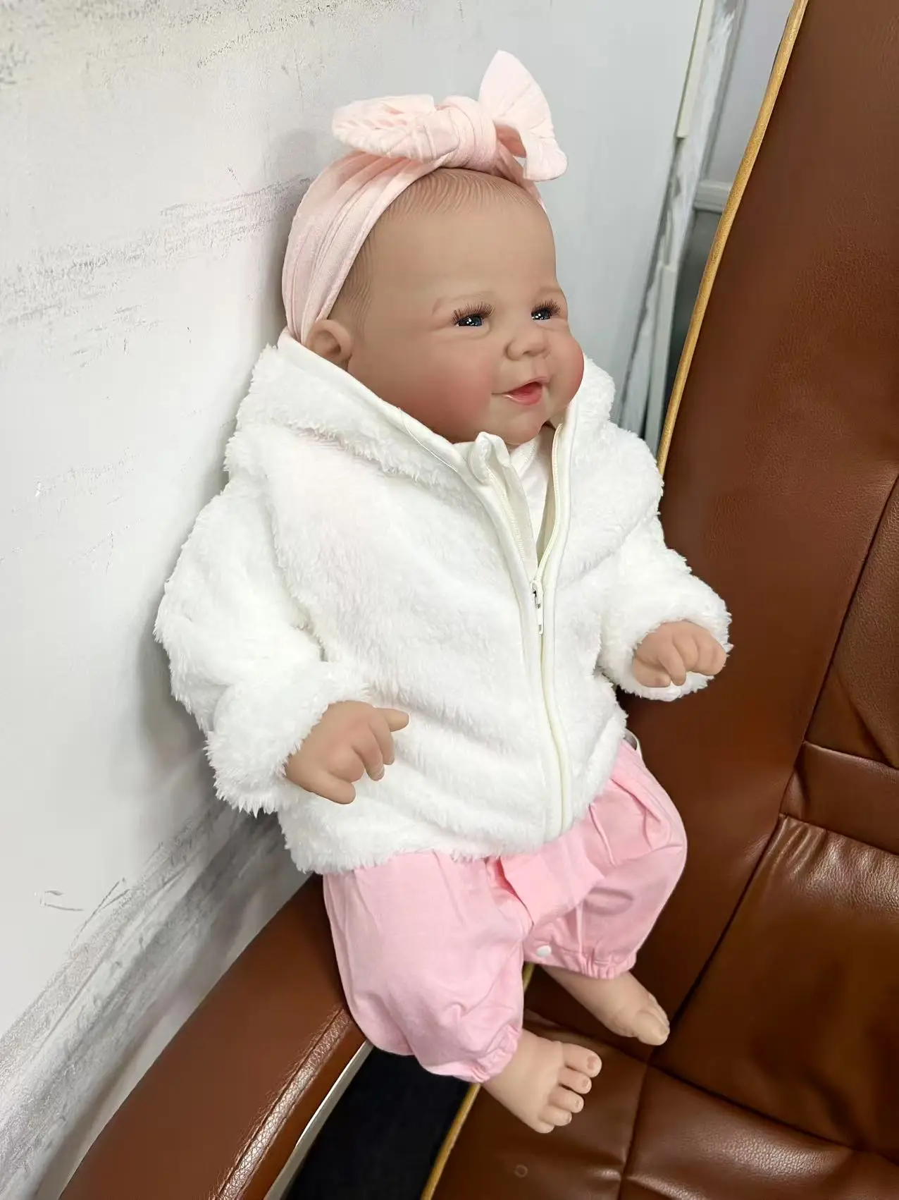 48CM Reborn Baby Dolls Vivienne Real Touch Lebensechte Neugeborene Baby 3D Haut Mehrere Schichten mit sichtbaren Adern Schöne Reborn Puppen