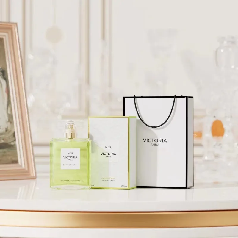 Luxury Eau De Parfum Collection for Women – 4 Floral & Fruity Scents + 1 Woody Aroma for Men – 100ml Long-Lasting Fragrance