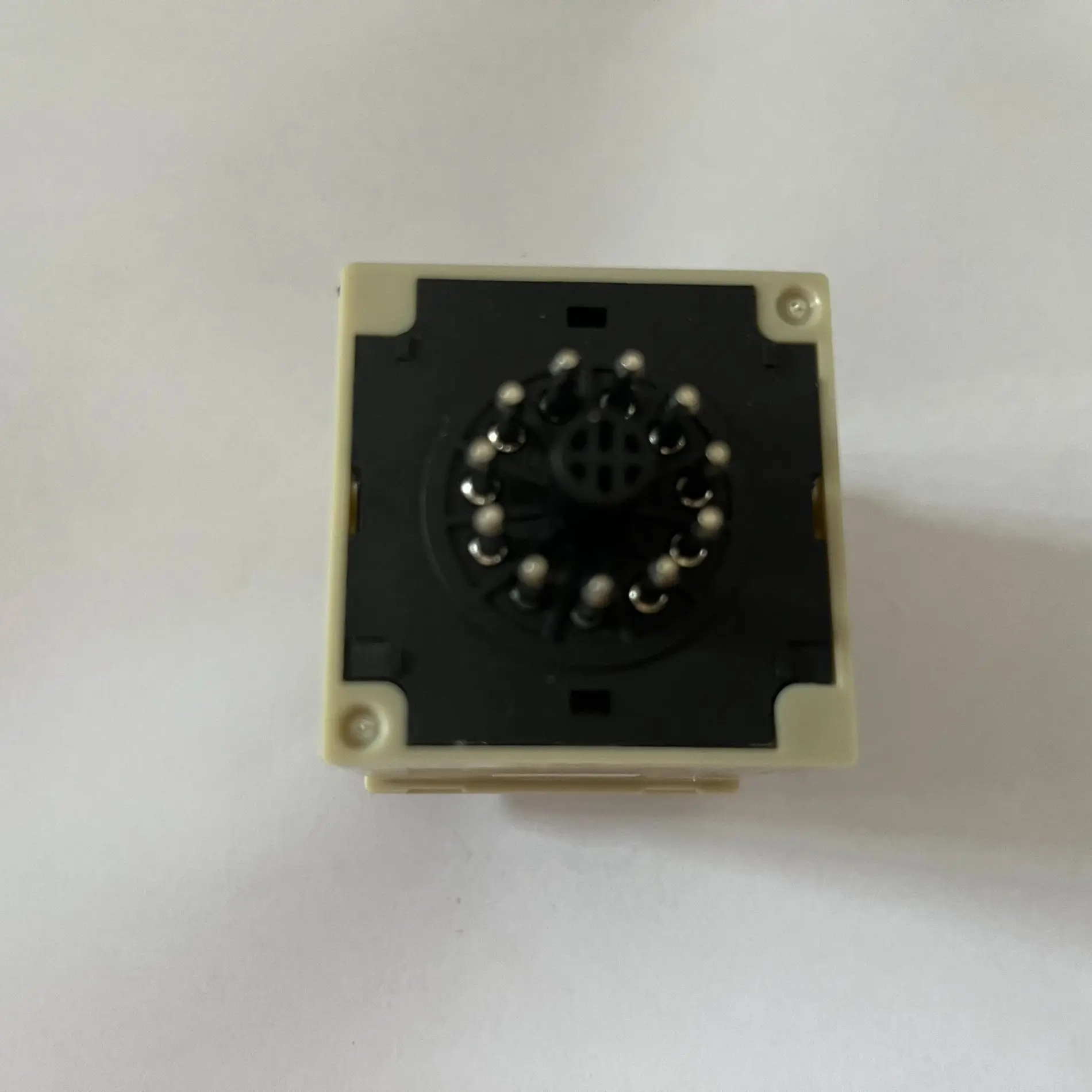 H3CR-A8 8 H3CR-A H3CR-N H3CR-N8 H3CR-A8E H3BA-8 H3BA-N8H H3BA-8H  time relay / timer 100-240VAC 12V-48V/AC