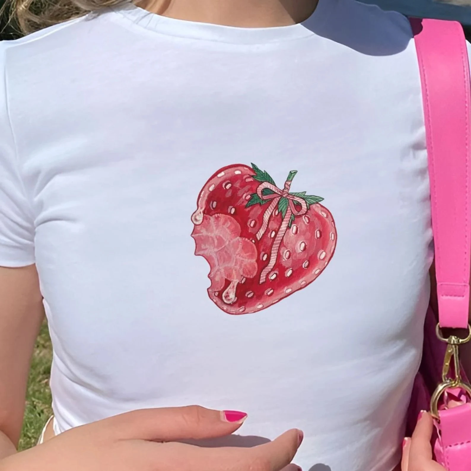 2024 Summer New Pink Fashion Strawberry Printed Harajuku Casual Loose Ulzzang Kawaii Female T Shirt Hot sweet round neck