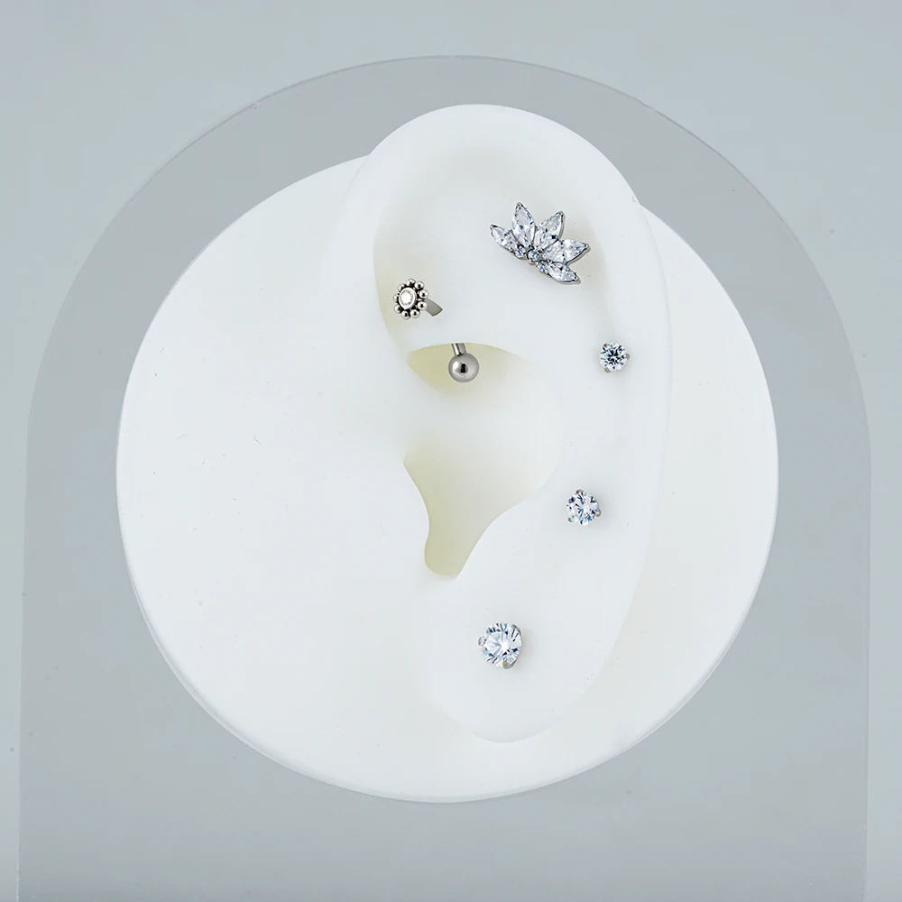 الحق جراند ASTM F136 التيتانيوم البسيطة تشيكوسلوفاكيا زهرة روك القرط 16 جرام منحني الحديد Labret مسمار الحاجب الغضروف الزنمة ثقب الجسم