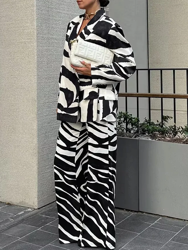 

HH Женская мода в полоску зебры с карманами и пуговицами, украшенный отложным воротником, пиджак + повседневные длинные брюки на молнии, комплект из 2 предметов