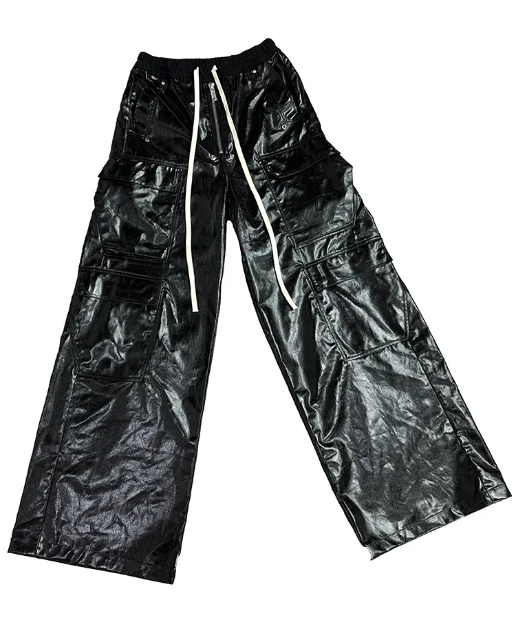 Mauroicardi 봄 가을 멋진 검은 반짝 이는 반사 Pu 가죽 넓은 다리 바지 남성용 Drawstring 허리 남성 디자이너 의류