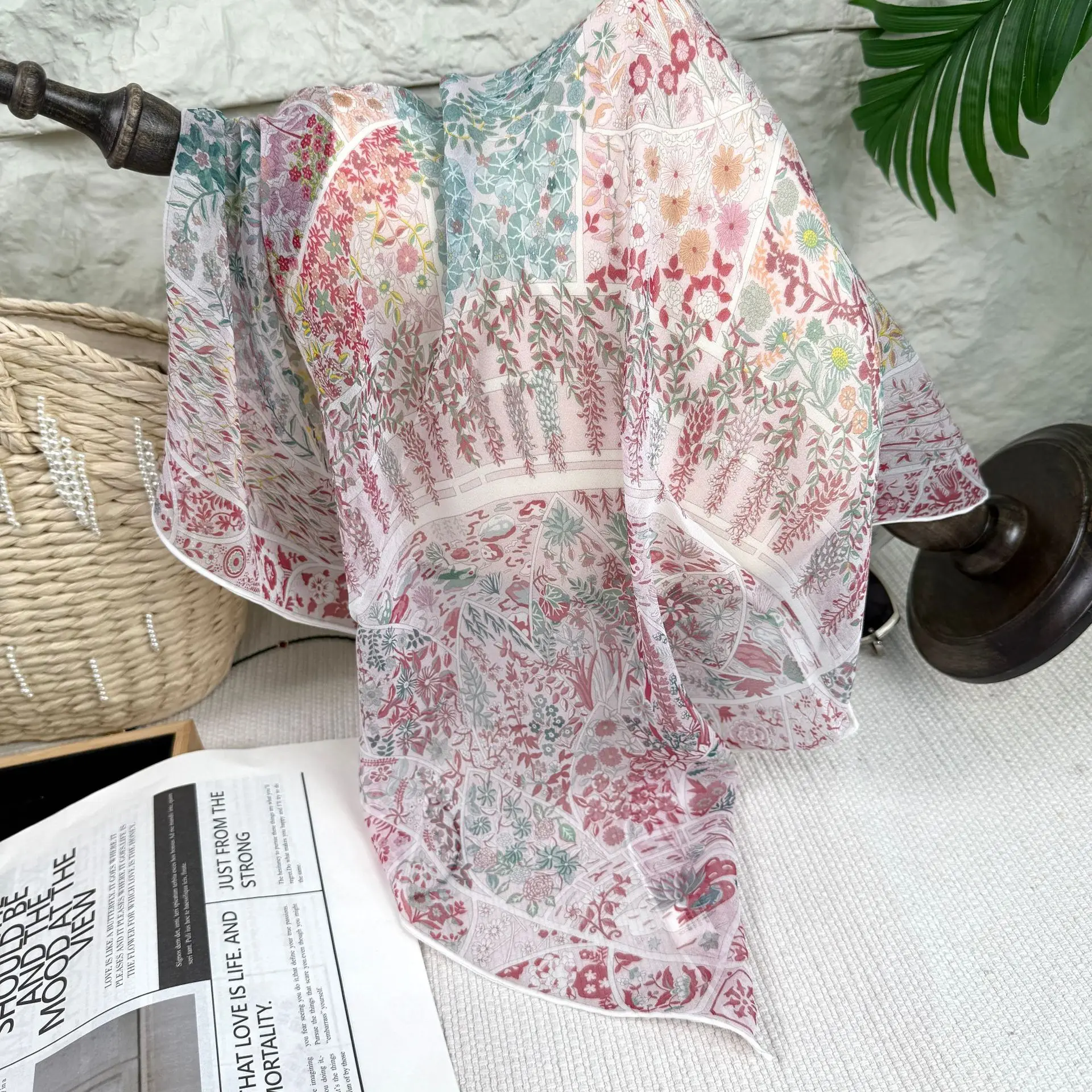 Women Vintage Pink Floral Patchwork 100% Silk Square Scarf Print Hair Bandana Neck Scarf Head Wrap Bag Scarf for Daily Travel