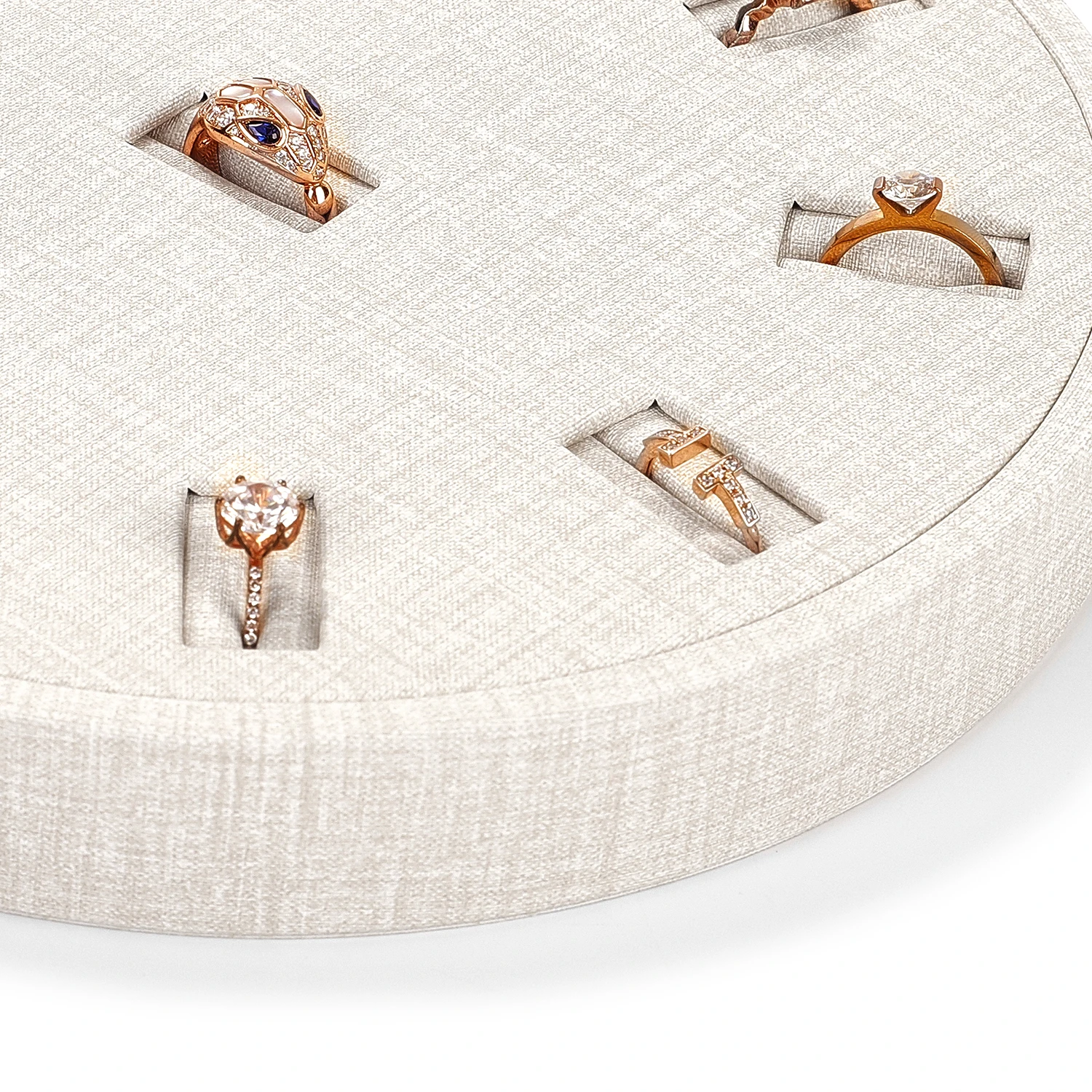 Oirlv Elegant Round Ring Display Tray: Luxurious for Stylishly Organizing & Showcasing Diverse Rings with Gemstones & Diamonds