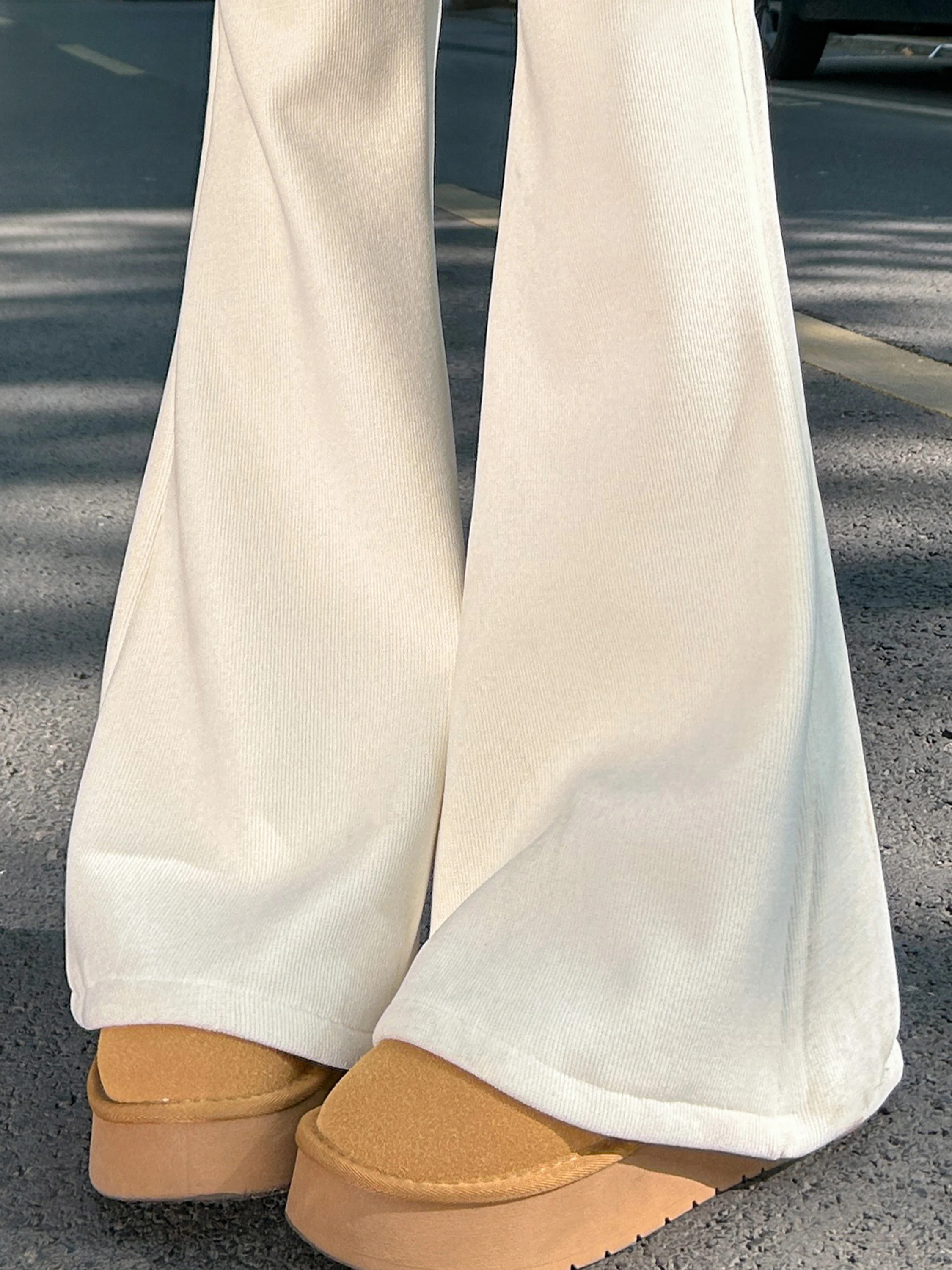 กางเกงขายาวทรงกระดิ่งผ้าลูกฟูกเอวสูงสำหรับผู้หญิง รุ่น Thiened Fce เหมาะสำหรับฤดูหนาว ทรงเข้ารูป ยาวคลุมเท้า สไตล์ลำลอง เหมาะสำหรับใส่ไปทำงาน