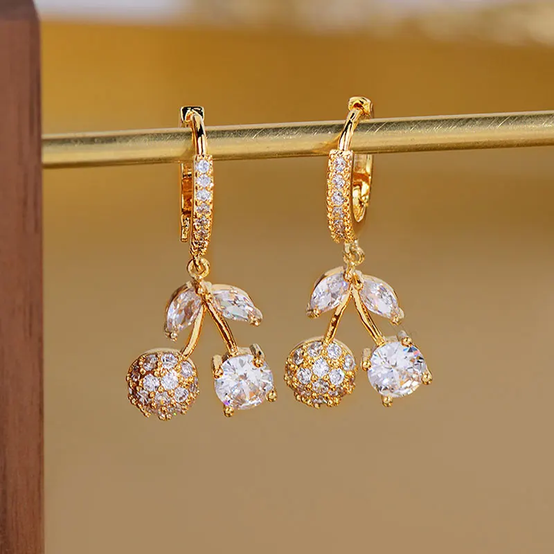 Accessories for Women Cherry Crystal Earrings for Women All-Match Luxury Designer Jewelry Valentines Day Gift Wedding Earring