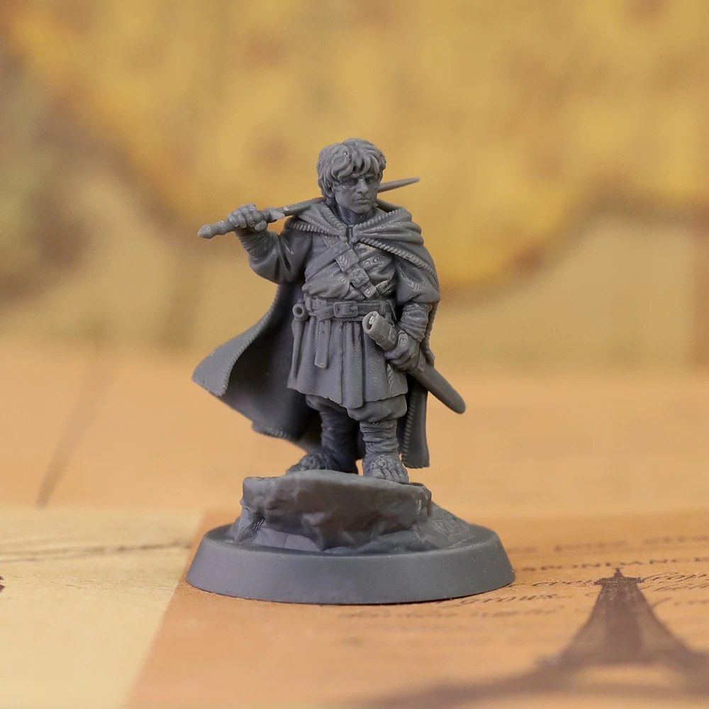 Male Fighter Resin Unpainted Miniature Figure for Tabletop RPG Dungeons Role Playing Wargame