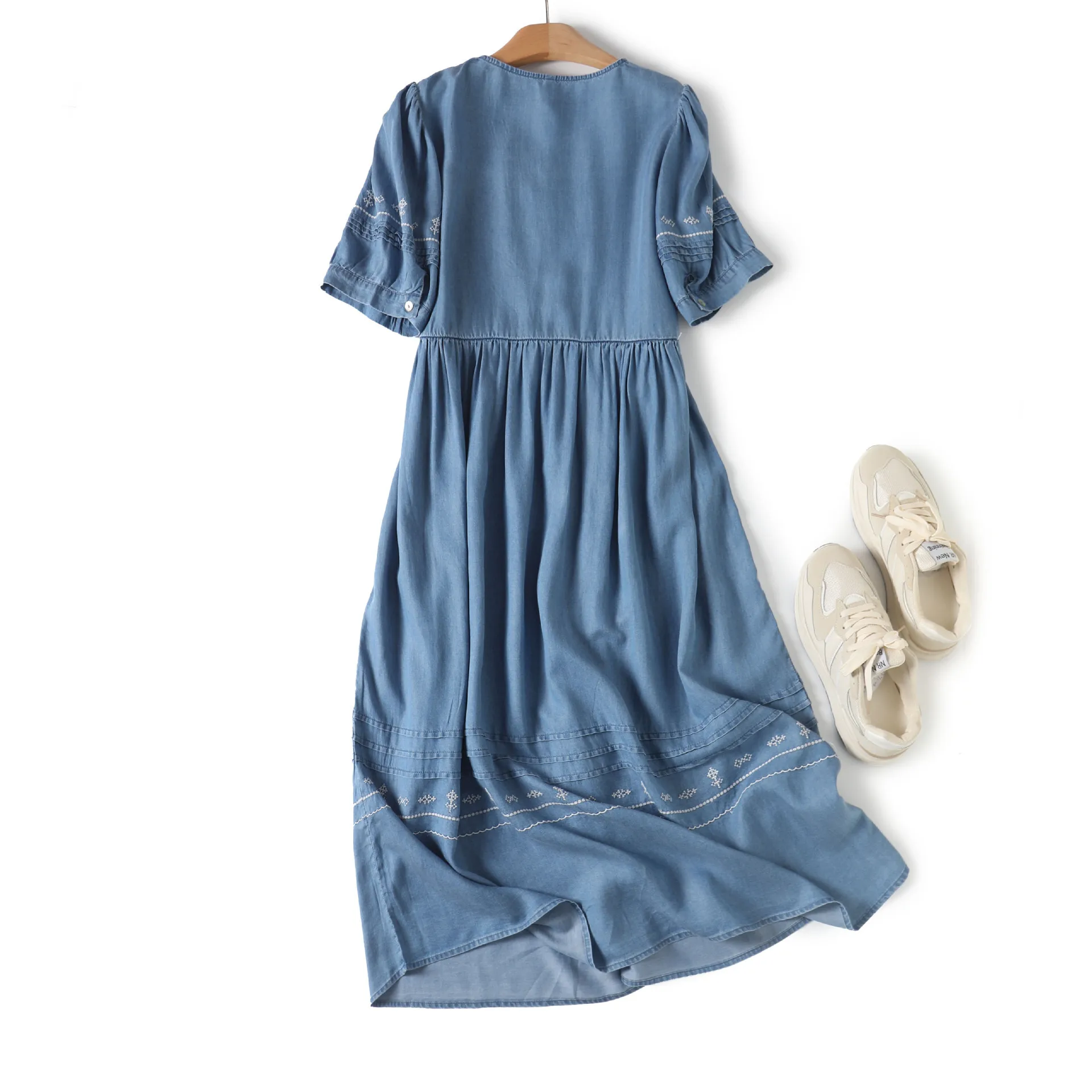 Nieuwe zomer tencel denim jurken met lantaarnmouwen, dames O-hals borduurwerk, Mori Girl Retro OL casual losse jurk D56128CC