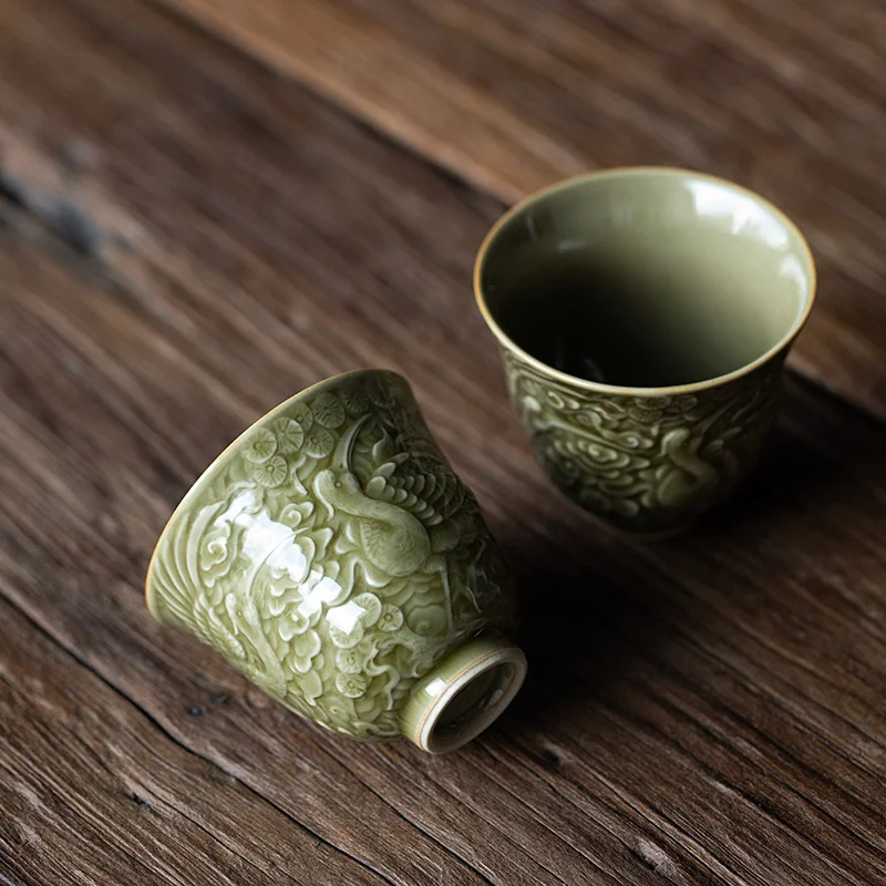 100ml Boutique Embossed Pine Crane Ceramic Tea Cup Kung Fu Tea Master Cup Tea-dust Glaze Puer Personal Teacup Celadon Drinkware