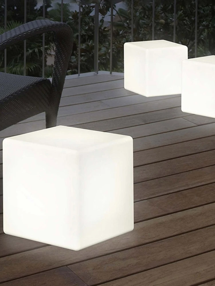 Outdoor waterproof light, lawn light, swimming pool light, outdoor bar, dining table, chair light