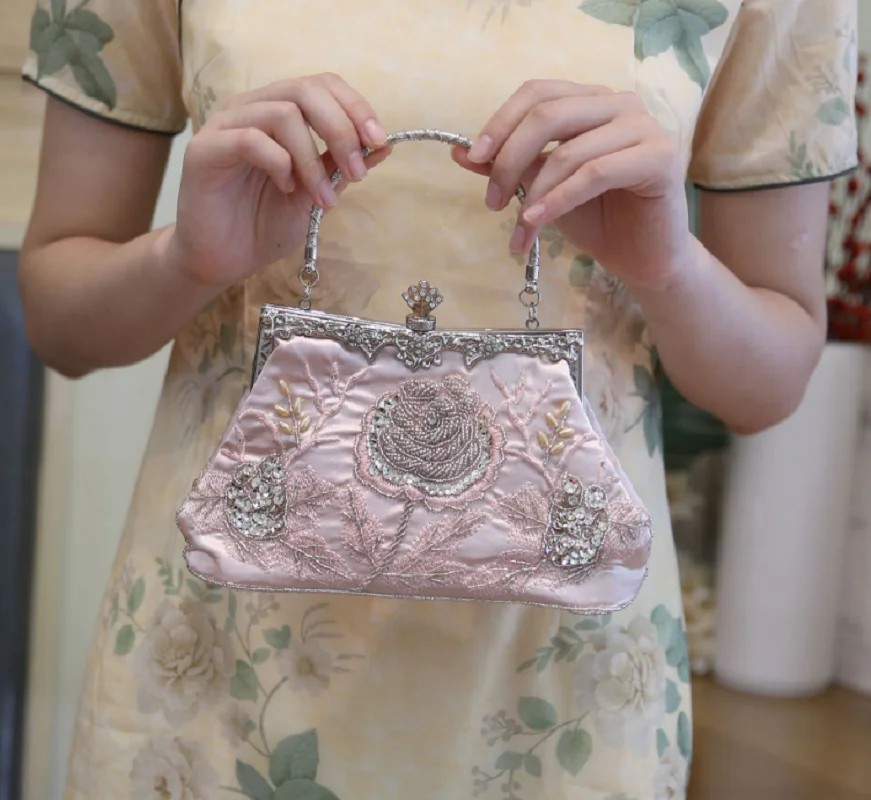 

Hot Sale High Quality Embroidered Bead Flower Cosmetic Bag Women's Fashion Chains Handbag Wedding Evening Party Clutch Bag Purse