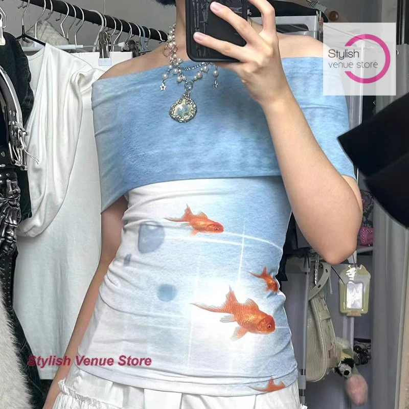 

In summer, the new big goldfish printed gauze T-shirt has a sense of female Japanese fashion design and a shoulder-joker top.