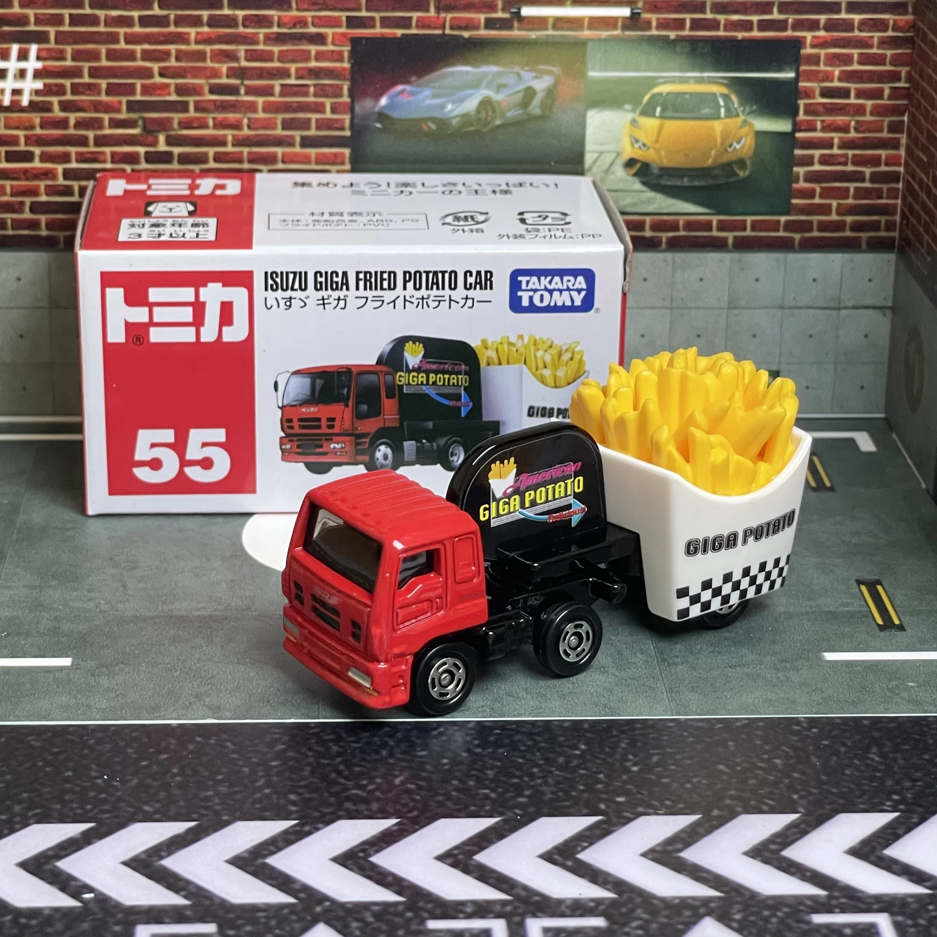 Takara Tomy Tomica, coche de aleación estática de fundición No.55 Isuzu Giga, vehículo de patatas fritas, modo de Metal fundido a presión, colección de juguetes para niños