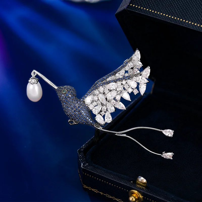 

European and American fashionable brooch zircon elegant temperament natural freshwater pearl pin suit coat jacket accessories