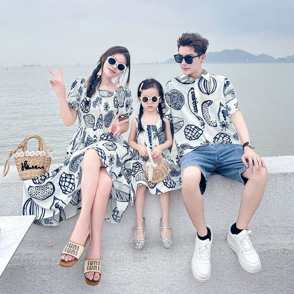 Women Smock Dresses Korean Sister Family Clothes Mom DaughterBrother Clothing for Parents and Children Dress Dad Son Shirts