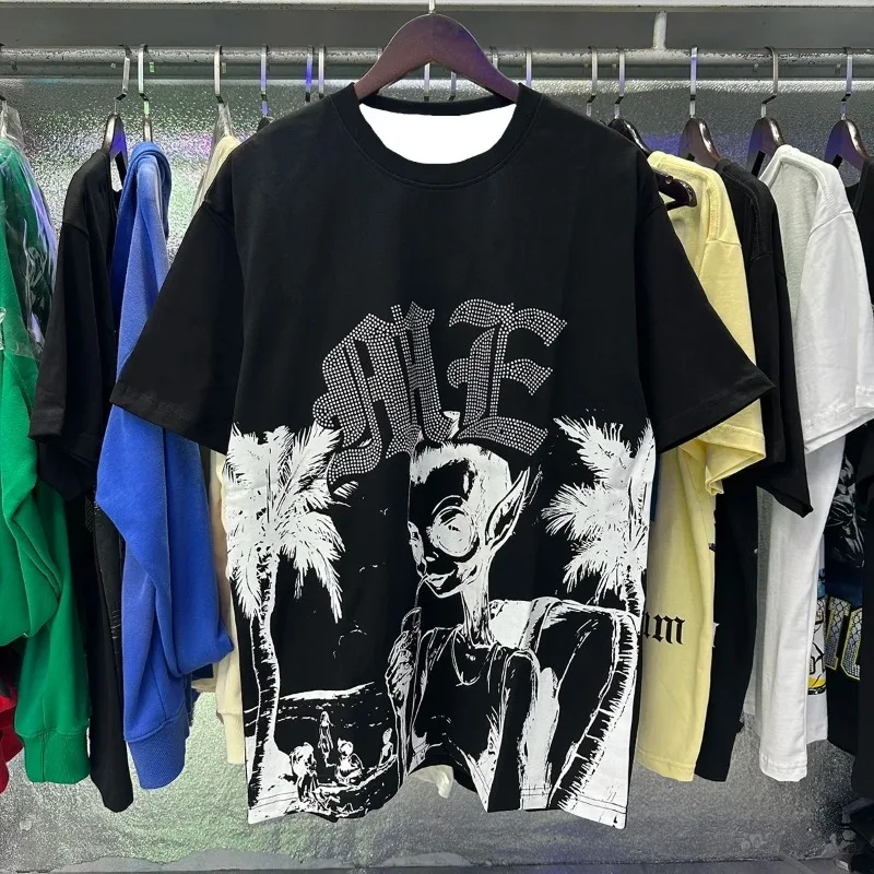 2026 حار جديد الشارع نمط تي شيرتات قصيرة الاكمام الماس الطباعة الأمريكية العصرية العلامة التجارية تنفس الكرتون نمط ملابس رجالي P01