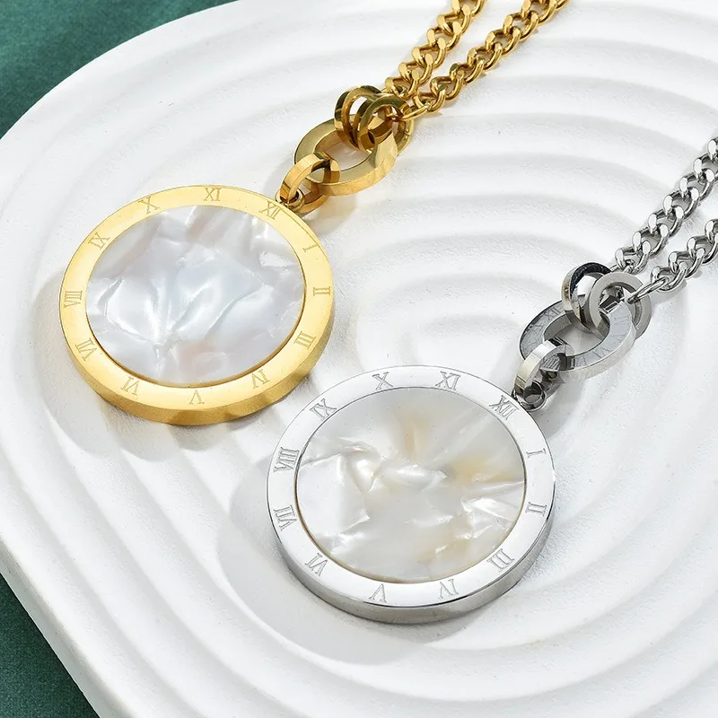 

Fashionable and versatile titanium steel sweater chain, titanium steel geometric circular double-sided long necklace