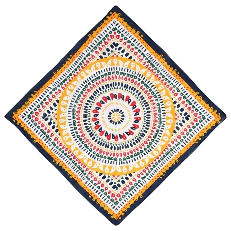 652F Stylish Print Handkerchief Vintage Paisleys Bandanas Fashionable Headscarf for Travel and Everyday Use