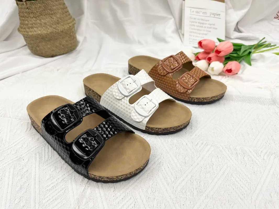 Summer 2024 Large Size Flat Bottom Slippers Open Toe Outward Wearing Beach Cork Slippers Wholesale for Women chaussure femme