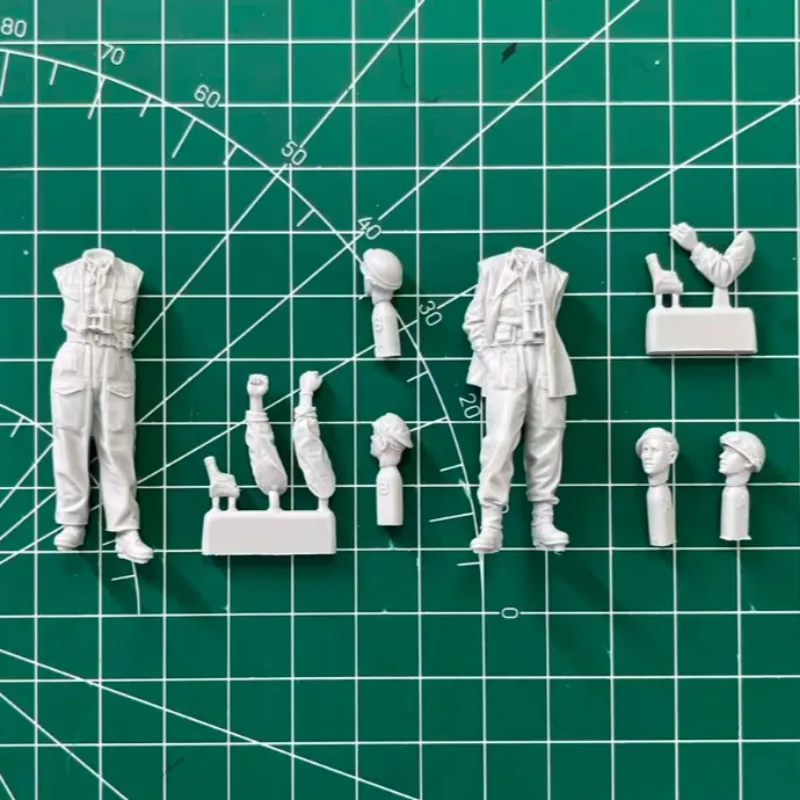 Kit modello in resina in scala 1/35 Hobby militare Mini scultura Soldato britannico 2 figure Giocattolo diorama smontato e non verniciato