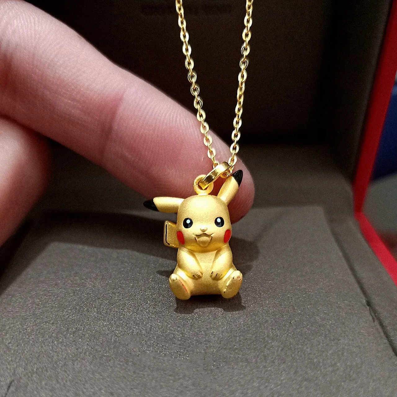 Collar de Pokémon Pikachus de Anime, modelo Kawaii de Pikachu, colgante, cadena para el cuello, collar Simple de Color dorado para accesorios de niña