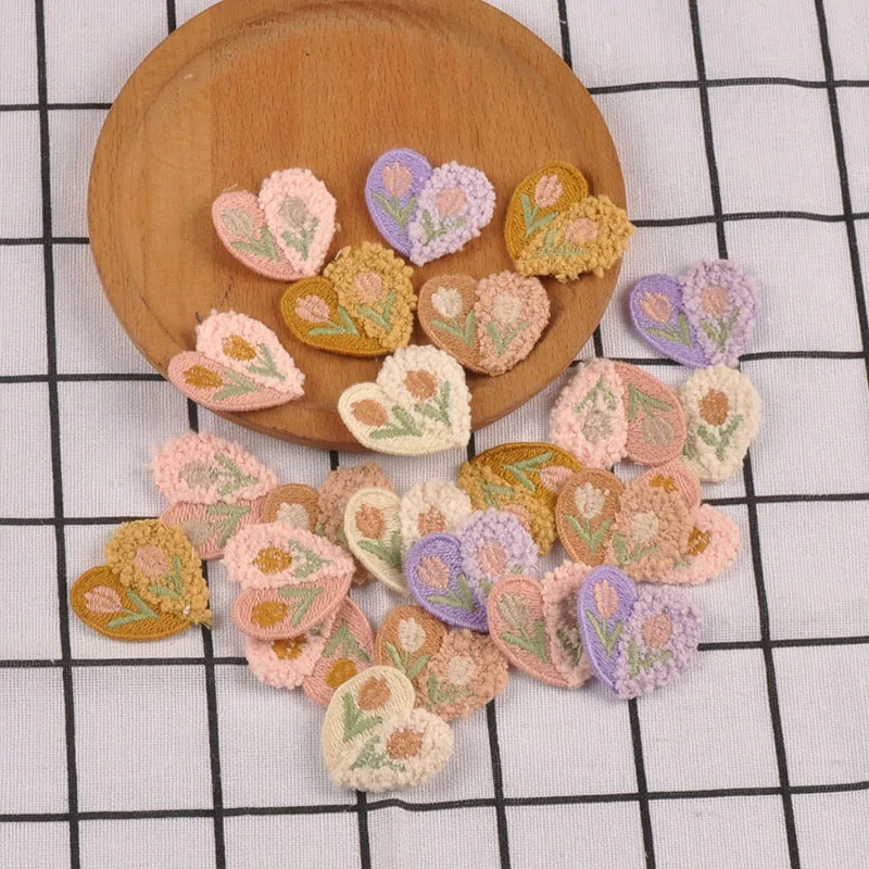 10pcs 34x30mm Heart Shape 2-color Patchwork Tulip Pattern Patches Embroidery Sewing Clothing Accessories Kids Headdress Decor