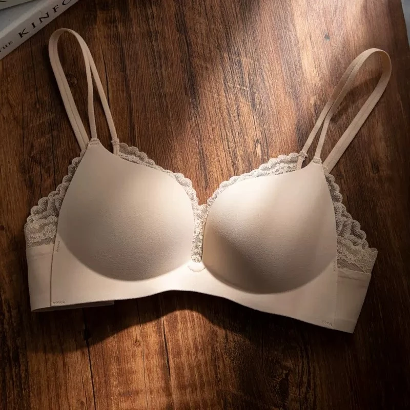 YANFENPRO Victorian Underwear Lift and Push-Up Delicate Bralette with Floral Lace Retro Art Neckline for Petite Bust Elegance