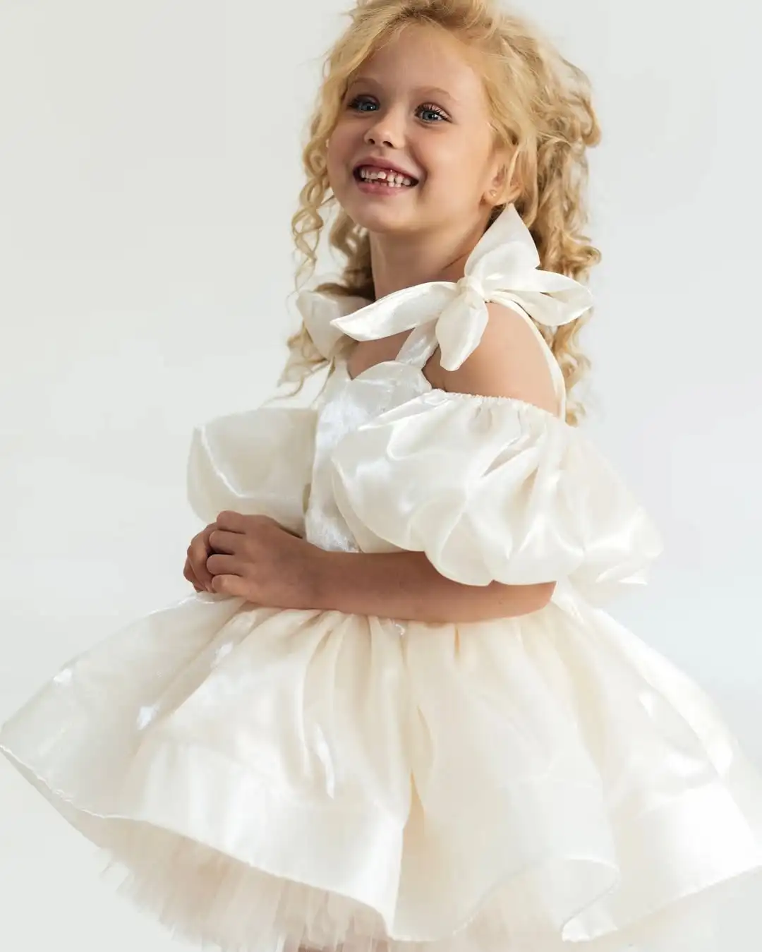 

Princess White Custom Flower Girl Dress For Wedding Sleeveless Puffy Knee Lenght Kids Birthday Party First Communion Gown