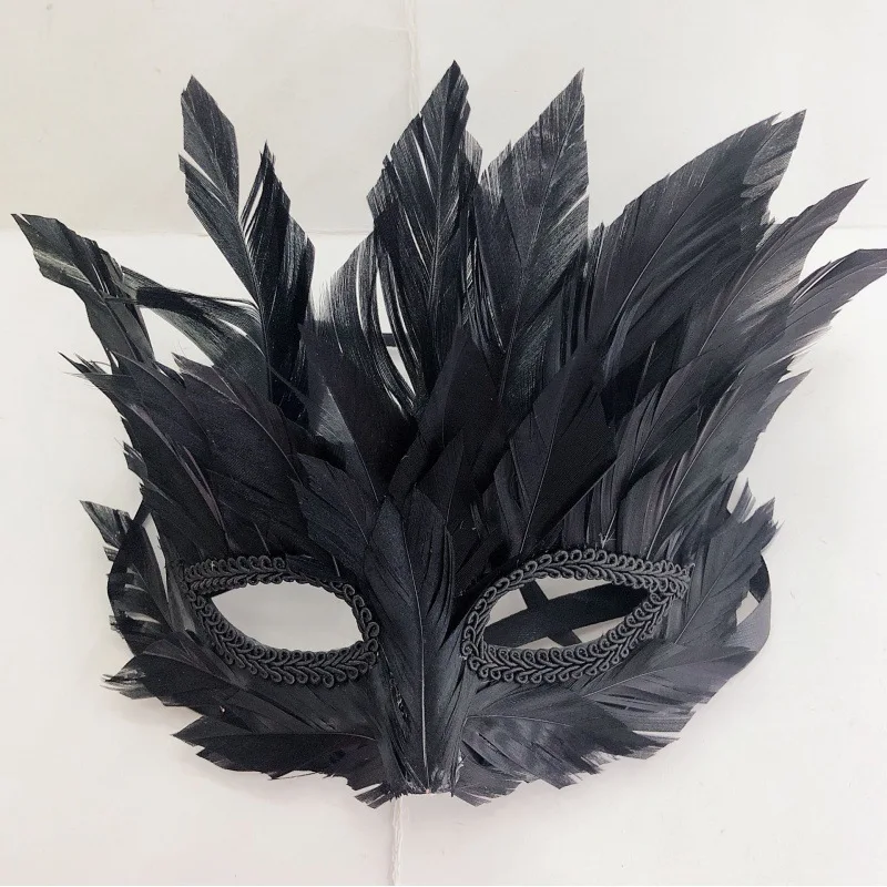 Women Half Feather Masquerade Mask Halloween Carnival Cosplay Party Prop Cosplays Venetian Ball Masquerade Masks