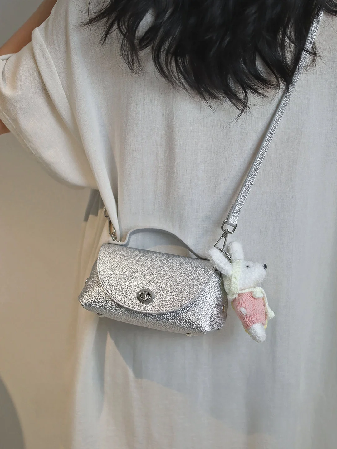 silver-square-women's-bag-2026-new-style-fashionable-lightweight-luxury-commuter-crossbody-handbag-korean-style-medium-hardness
