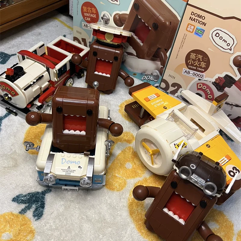 Domo-kun Assembled Model Ornaments, Educational Children's Toys Animation Peripheral Building Blocks Birthday Gifts Kawaii Dolls