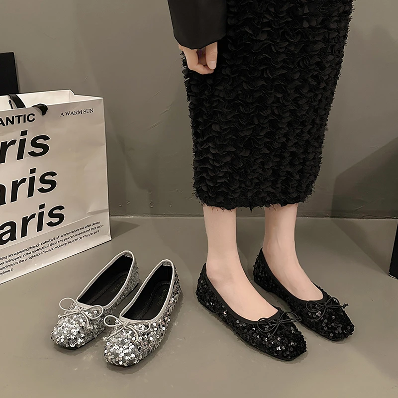 Bow-Knot płytkie usta brokatowe buty na cały mecz 2024 moda damska miękkie obuwie damskie wsuwane motylkowe nowe Modis letnie Mocc