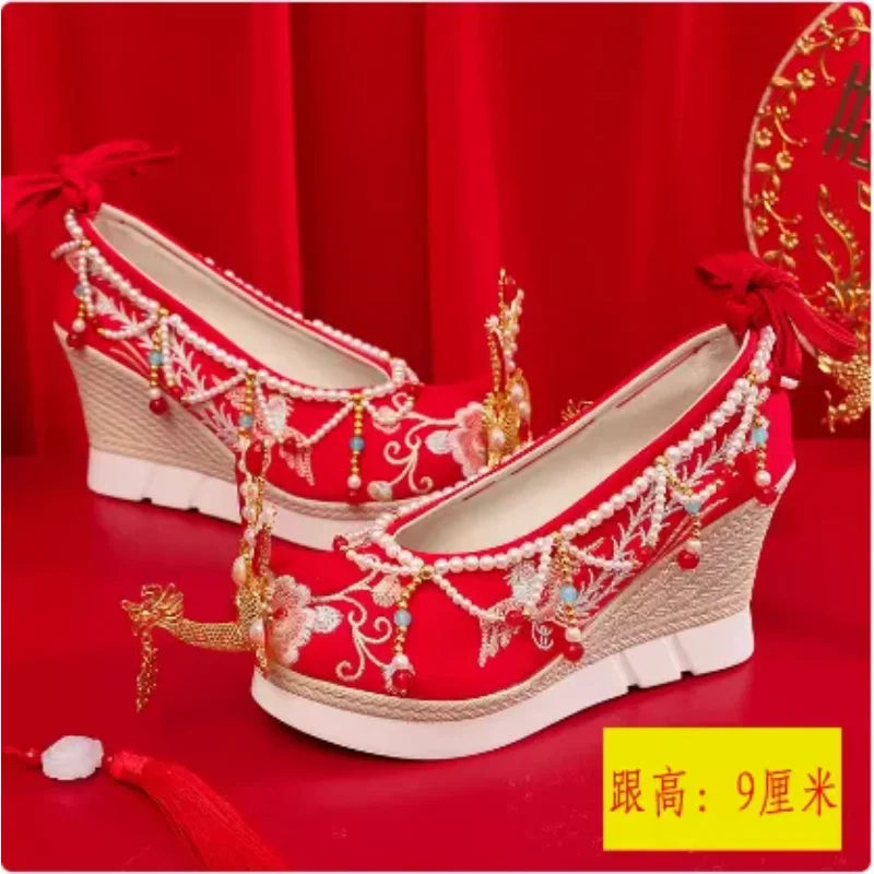 Chinese Women's Red Slope Heel Xiuhe Wedding Shoes Hanfu Embroidered Shoes