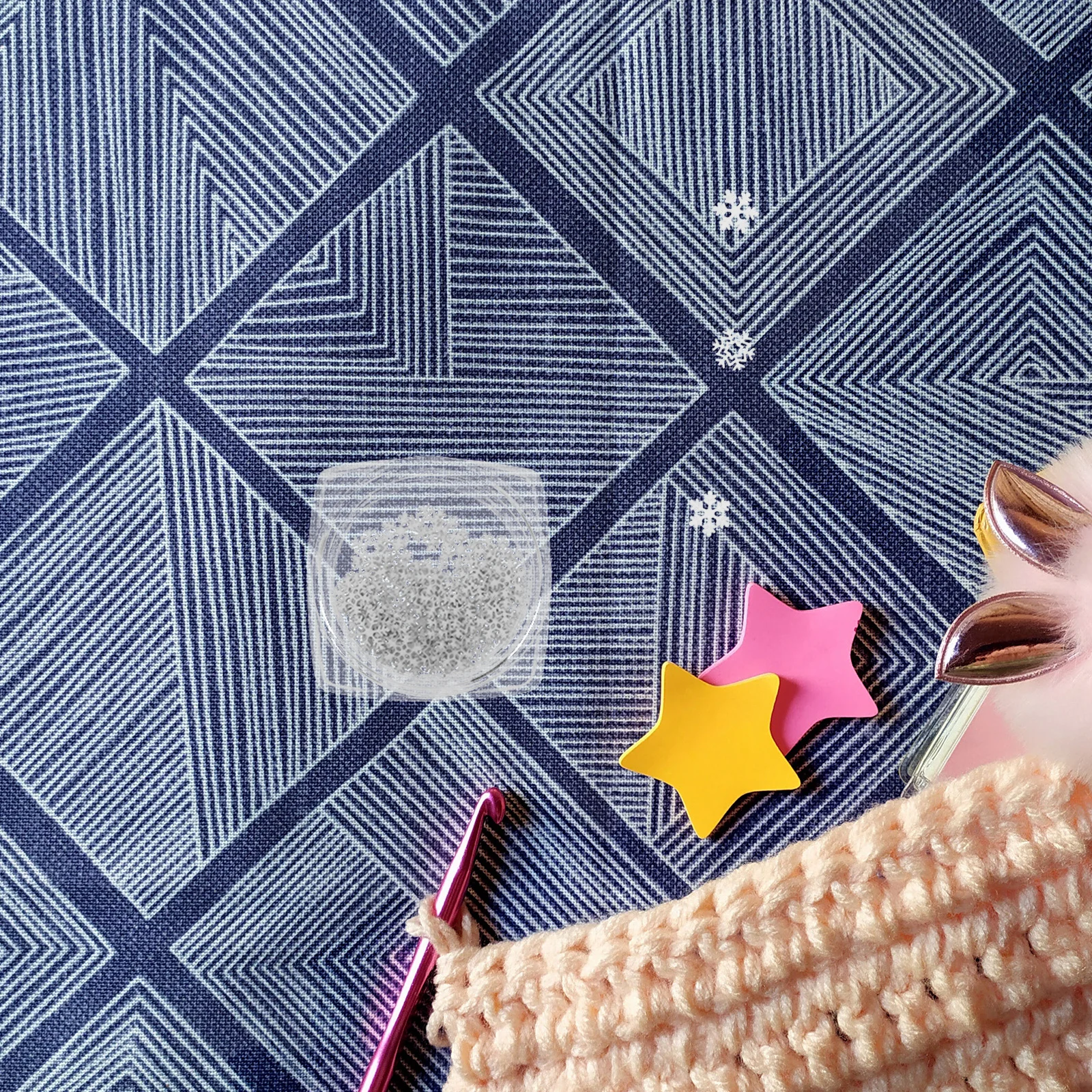 

Mini Snowflake Nail Art Decorations Ice Blue White Glitter Shiny Tips DIY Snowflake Sequins for Manicure