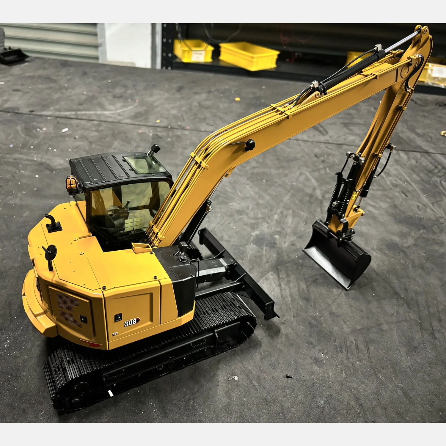 

RC Hydraulic Excavator 1/14 C308 4 Valve Remote Control Construction Vehicle Extended Arm Brushless Motor No Sounds Charger