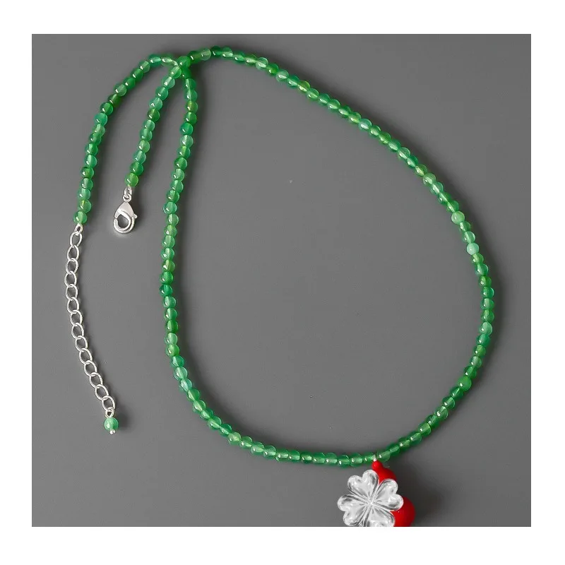 

In Autumn and Winter, Yang Mi's Same Gourd Necklace Is Popular. New Chinese Style Collides with Positive Red Green Dongling Glaz