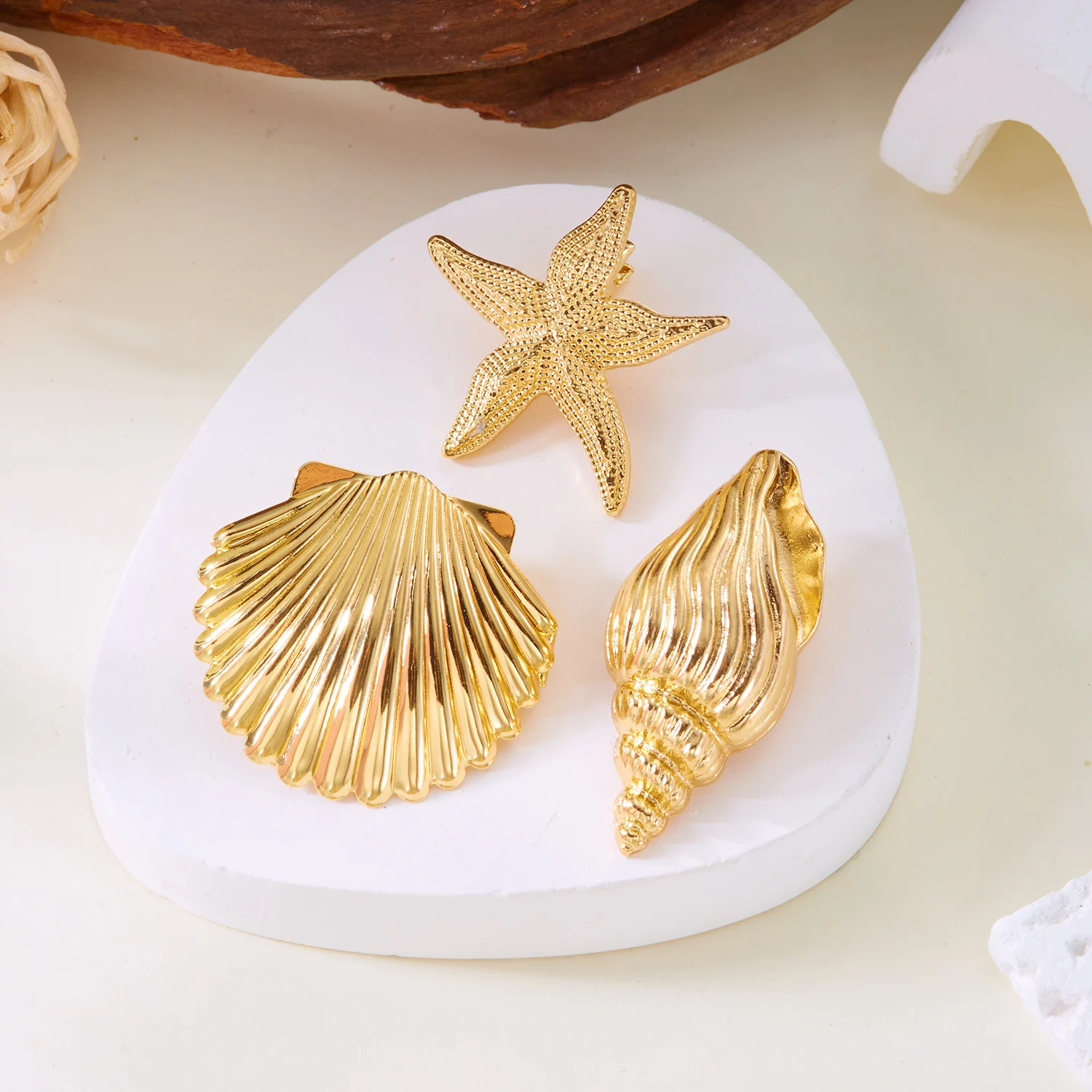Anthropologie Gold Seashell & Starfish Hair Clip Set Seaside Sparkle Hair Clip Set | Grace Boutique main image 2