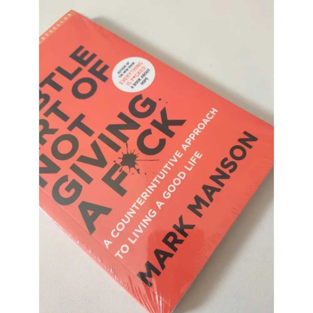 無関心の微妙な芸術 / すべてがクソだ マーク・マンソン著 自己管理 ストレス解消本