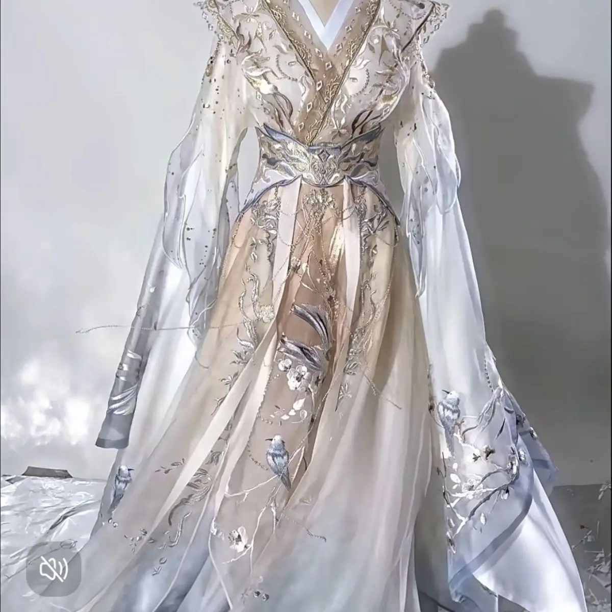 

Hanfu Ji Yue Yao Guang Improved Wei Jin Style Embroidery Heavy Craft Fairy Spring Summer Hanfu for Women Super Fairy Xianxia
