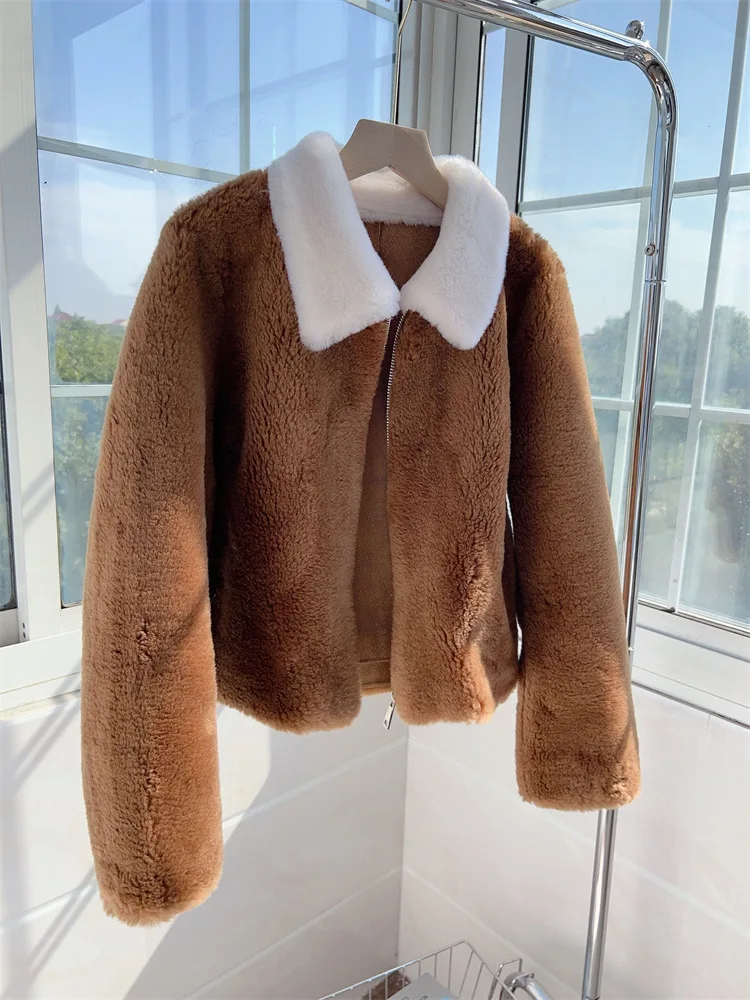 2024 Color blocking all wool fur one piece lamb fur grass jacket for women's Korean version sheep cut wool winter short jacket n