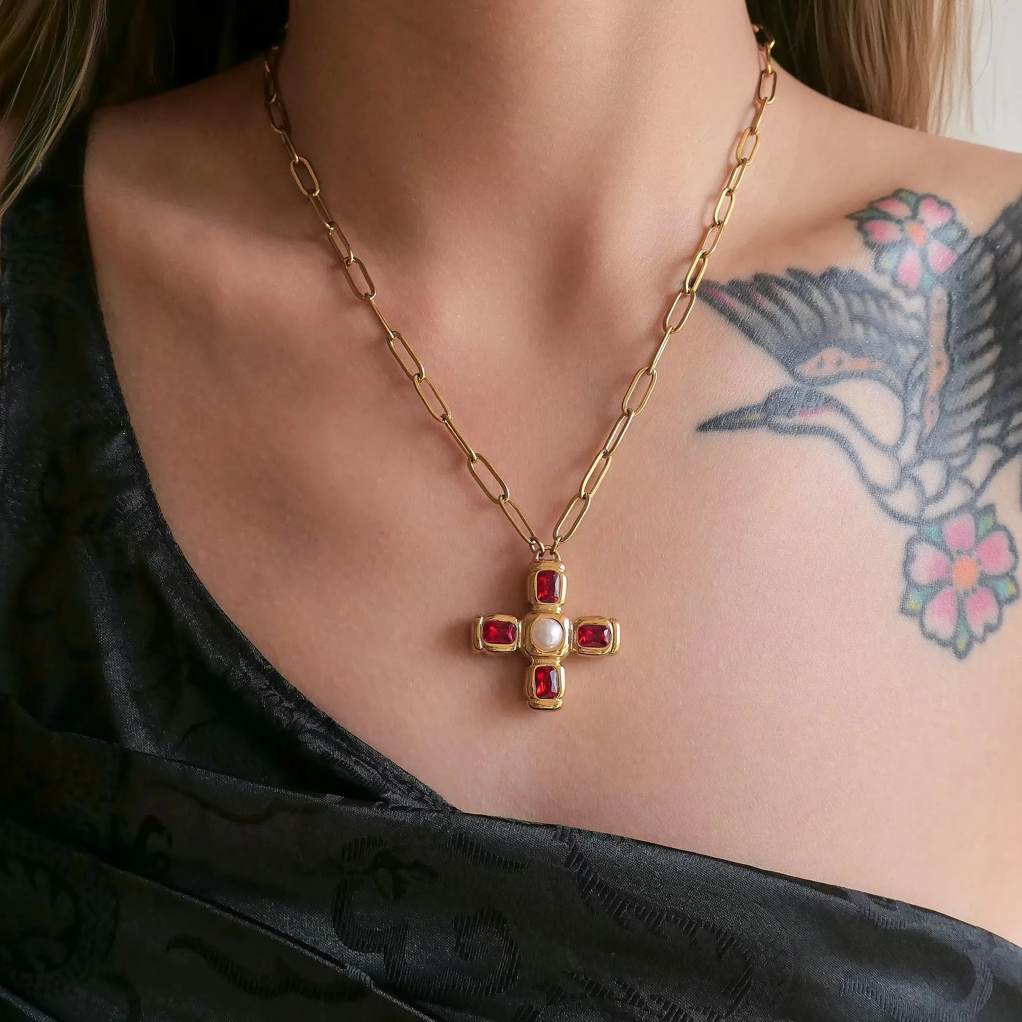 

Vintage Church Pearl Red Zircon Pendant Cross Necklace for Women 18k Gold Plated Stainless Steel Tarnish Free Waterproof Jewelry
