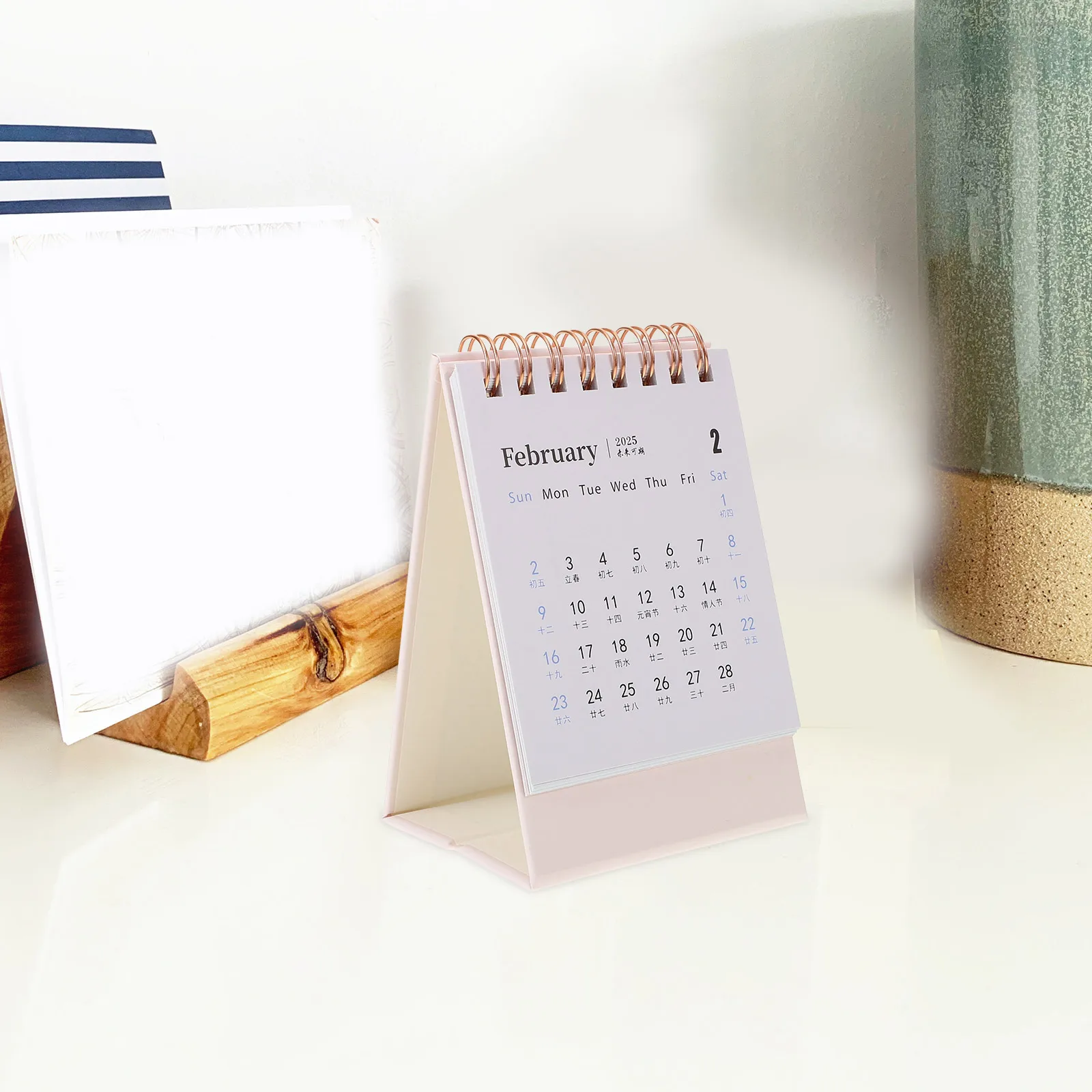 

Mini Desk Calendar Design Sturdy Holder Office Home Decor Material Small Monthly Flip Calendars for Table