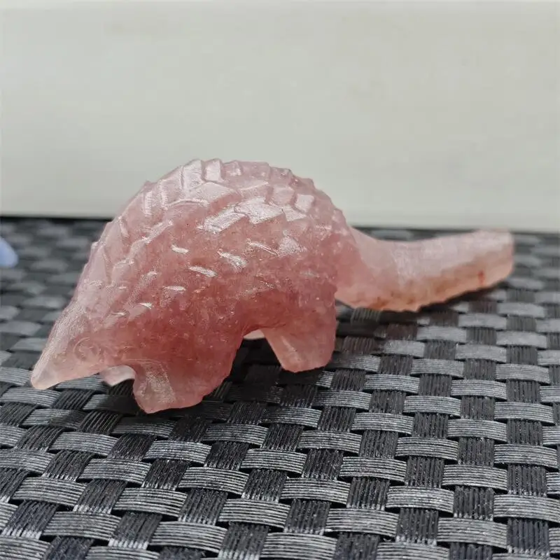 Natural Quartz Stone Pangolin Carving Crystal Love Healing Fengshui Gemstones Home Decoration Holiday Gift 1PCS