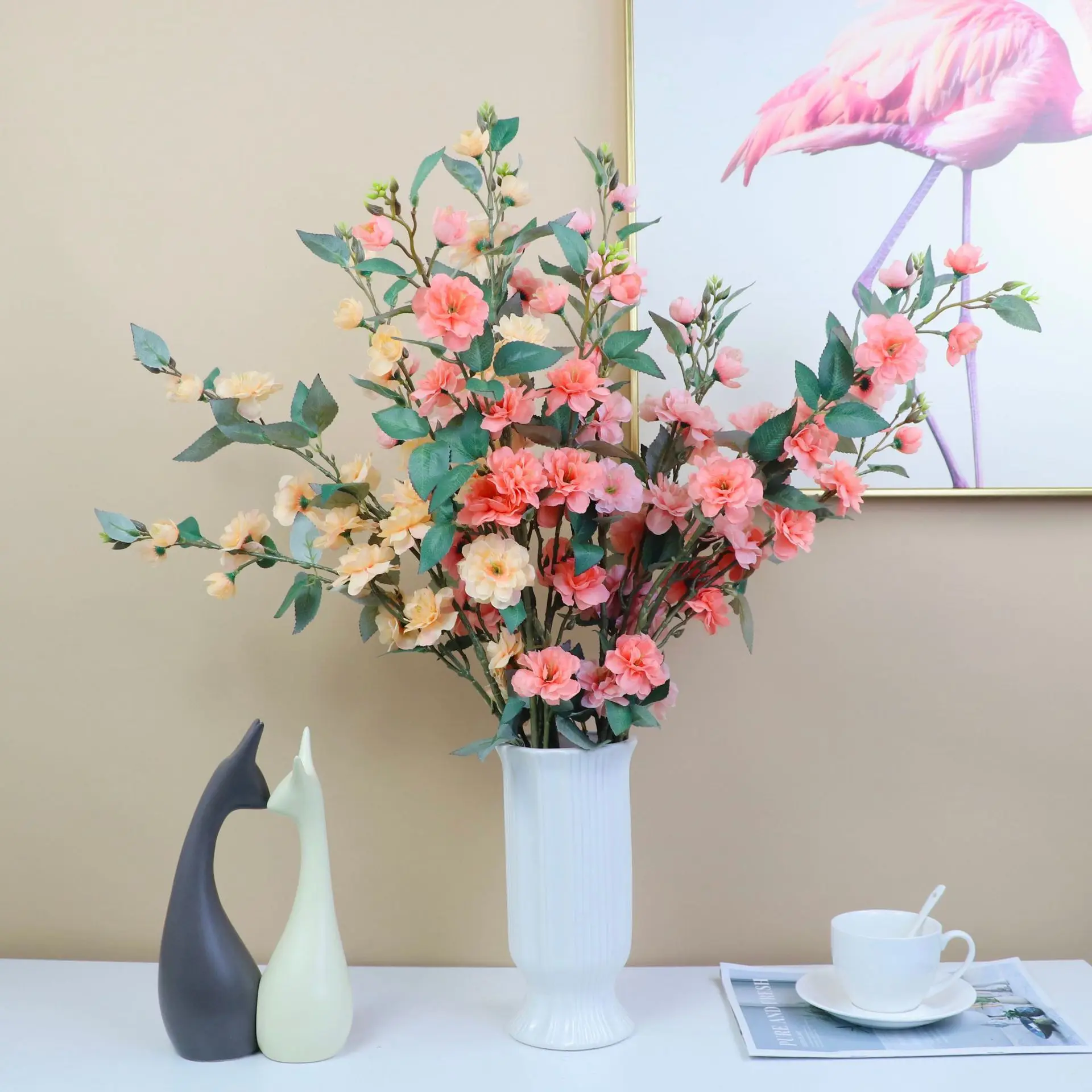 

5 Pieces of High-quality Simulated 2-pronged Italo Camellias for Home Decoration and Wedding Hall Setup