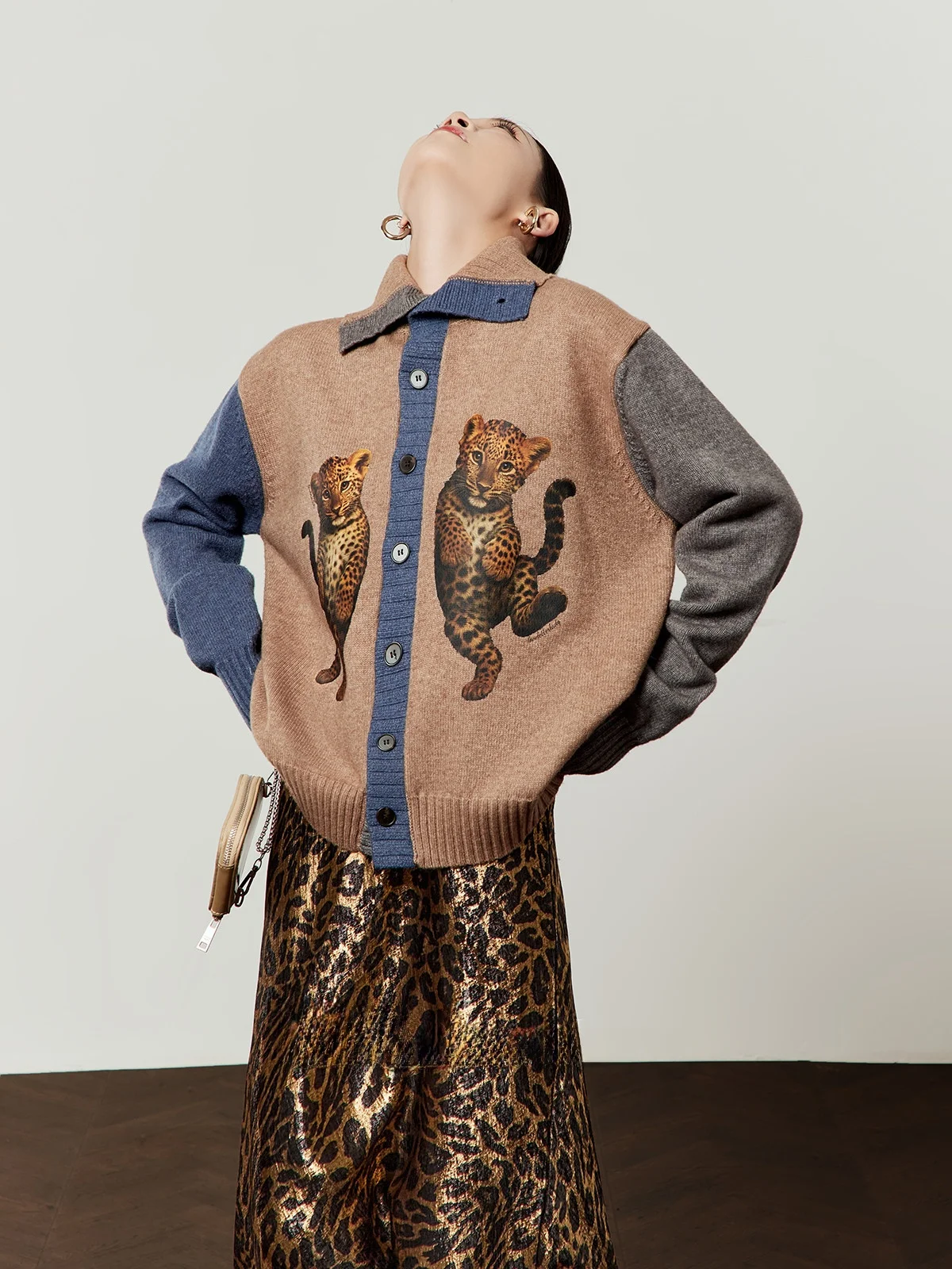 

Brown Knitted Woolen Sweater Coat Women's Loose Fit Spring 2026 Printed Casual Sle Long Sve Cardigan by Zhou Li Wu