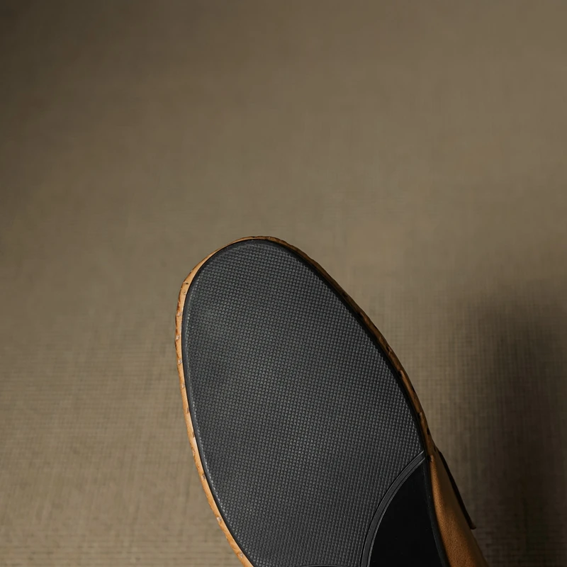 Picture 7: Women's new summer genuine leather cowhide carved holes, breathable low heel toe closure, Mueller shoes, fashion slippers
