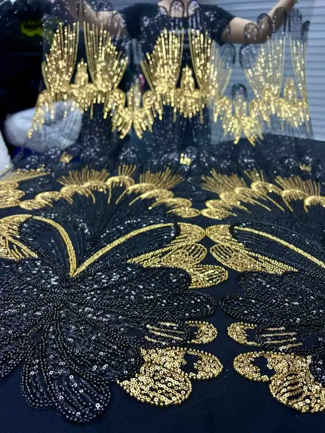 ทองแอฟริกันหรูหราลูกปัดผ้าลูกไม้Tulleผ้า 2025 ไนจีเรียHandmade Heavy Sequinsไข่มุกลูกไม้ผ้าFroชุดเจ้าสาว