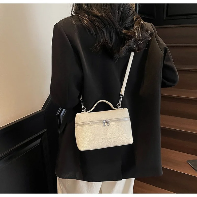 حقيبة نسائية بوهيمية بحمالة كتف كروس بودي مطبوعة بالزهور وواسعة ومتينة وعصرية يوميًا