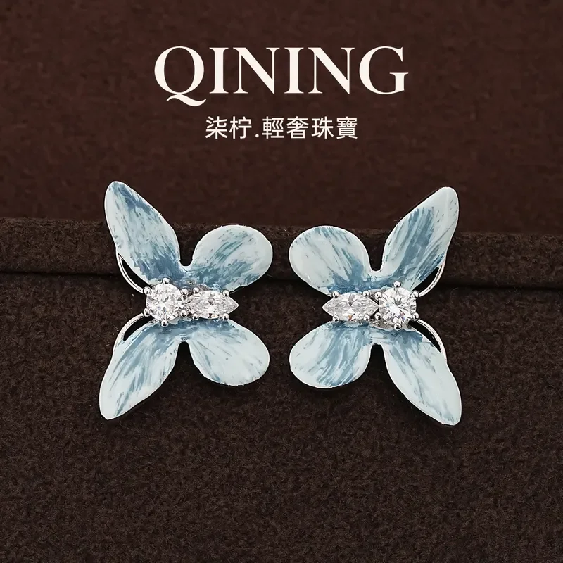 Fog island butterfly trace, enamel diamond gradual change butterfly stud earrings retro banquet eye-catching earrings light